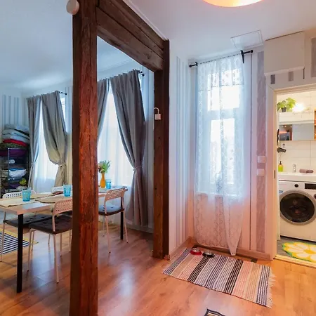 Family Apt L Free Wifi L Easy Self Check-in! Apartment Parnu